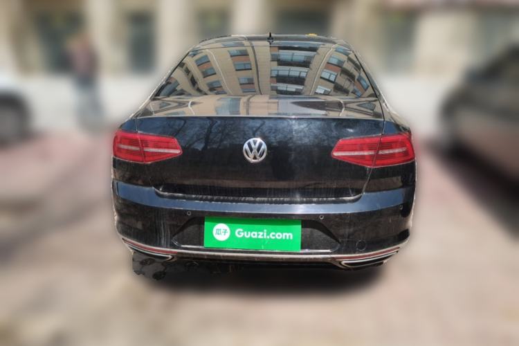 Used Volkswagen Magotan 2017 330TSI DSG Luxury Model Exterior 4