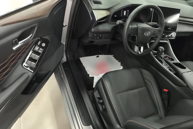 Used Toyota Avalon 2024 Dual-Motor 2.0L Luxury Edition
