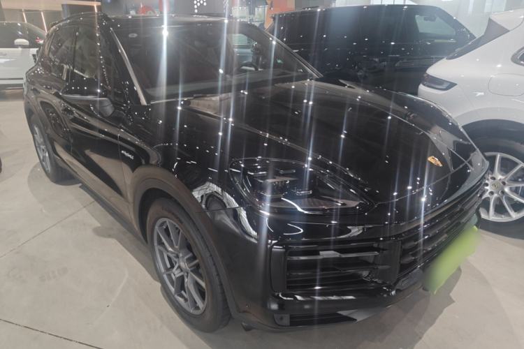 Used Porsche Cayenne E-Hybrid 2024 Cayenne E-Hybrid 2.0T Front Right 45 Deg