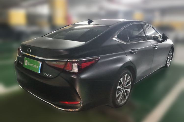 Used Lexus ES 2022 200 Excellence Edition
