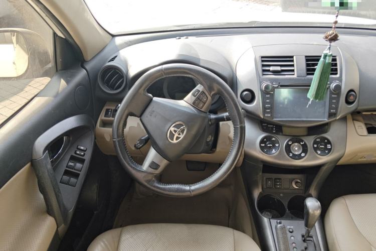 Used Toyota RAV4 2011 2.0L Automatic Luxury Edition