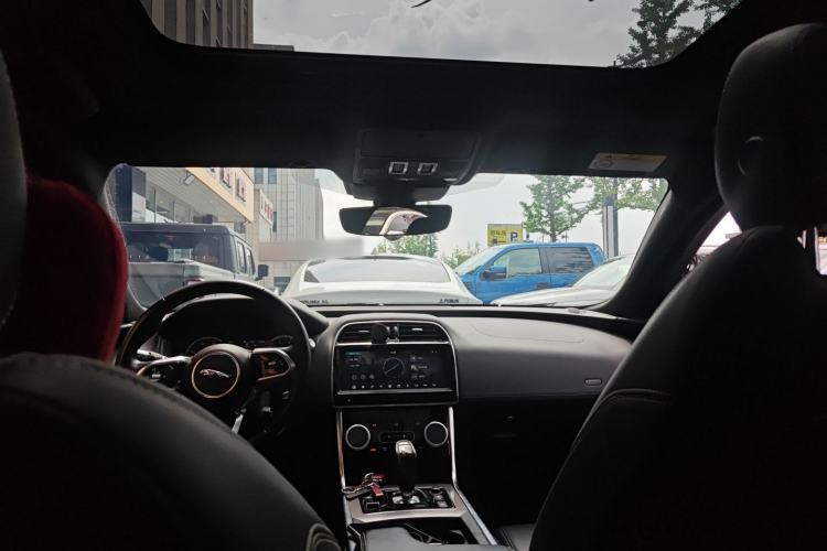 Used Jaguar XEL 2020 2.0T 200 PS R-DYNAMIC S Advanced Sport Edition Headliner