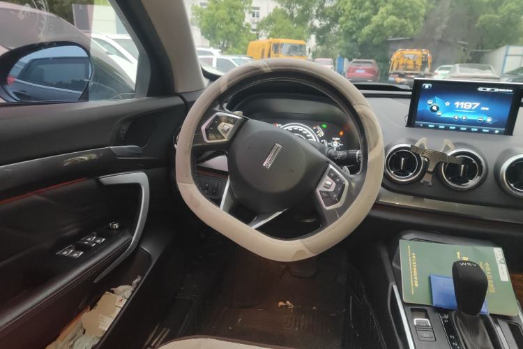 Used Wey VV7 2017 2.0T Ultra-Luxury Version
