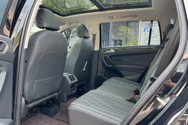 Used Volkswagen Tiguan L 2022 330TSI Automatic Two-Wheel Drive R-Line Enhanced Edition