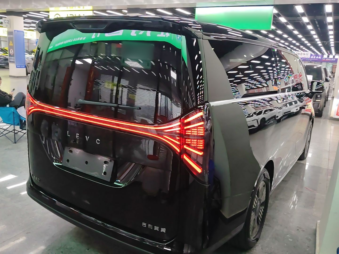 Geely Galaxy LEVC L380 2024 140-Degree 6-Seater All-Wheel-Drive Ultra — снимка 6