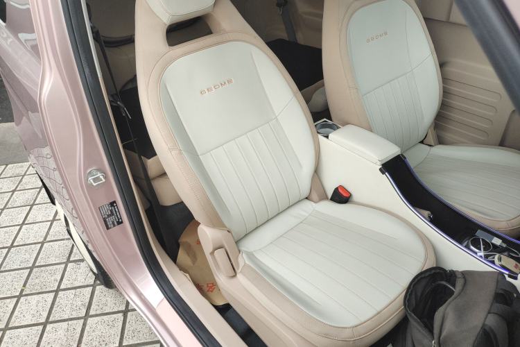 Used Geely Galaxy Panda 2024 Panda Mini 200km Endurance Bear Right Front Seat