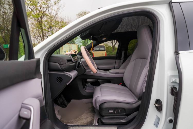 Used Nio EC6 2024 75 kWh Left Front Seat