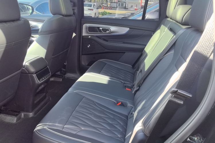 Used GAC Trumpchi GS8 2022 Linghang Series 2.0 TGDI Two-Wheel-Drive Luxury Smart Connectivity Version (7 Seats) Left Rear Seat