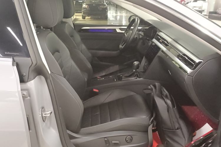 Used Volkswagen FAW-Volkswagen CC 2023 Hunting Vehicle 380TSI Hunter's Heart Edition
