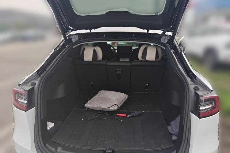 Used Tesla Model Y 2023 Rear-Wheel-Drive Version