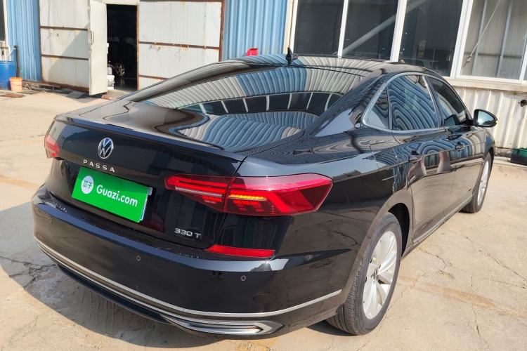 Used Volkswagen Passat 2020 Facelift 330TSI Elite Edition China VI Standard
