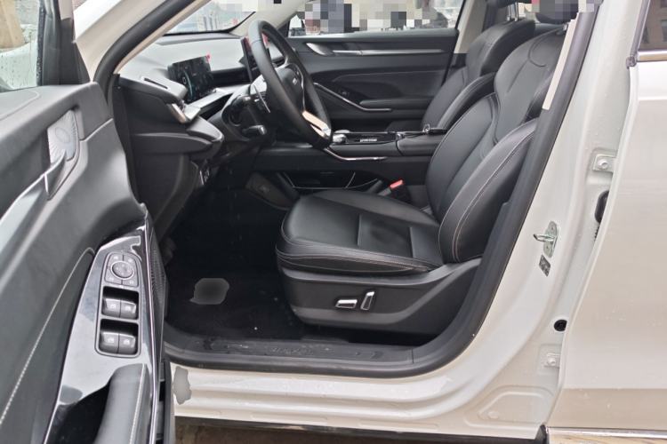 Used Haval H6 2024 1.5T Two-Wheel-Drive Classic Edition
