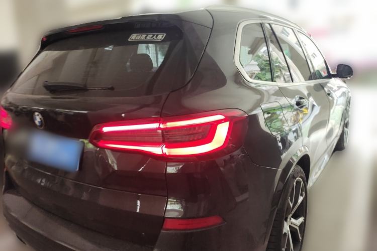 Used BMW X5 2019 xDrive40i Luxury Model with M Sport Package
