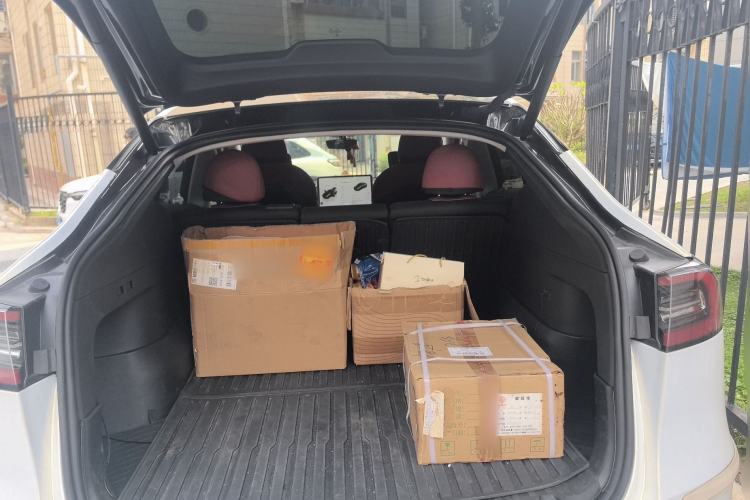 Used Tesla Model Y 2024 Rear-Wheel-Drive Version Trunk