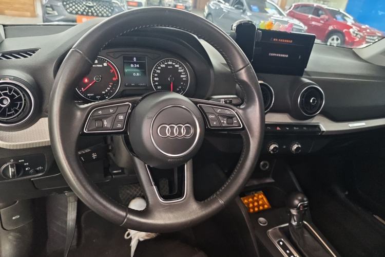 Used Audi Q2L 2021 35 TFSI Progressive Dynamic Edition Center Console