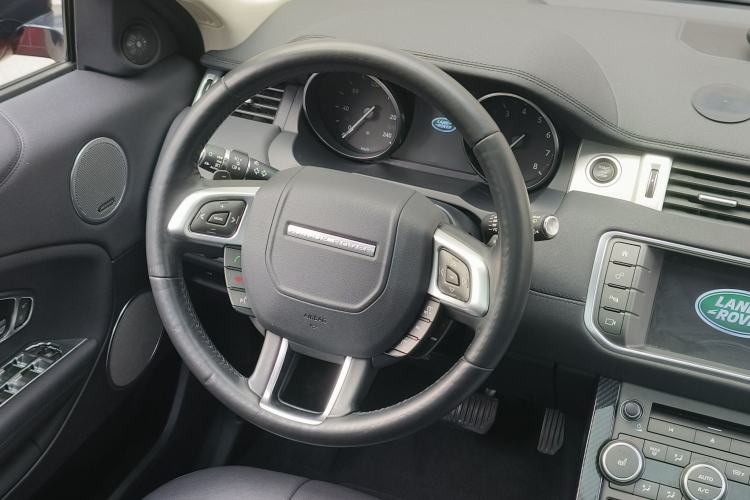 Used Land Rover Range Evoque 2016 2.0T SE Smart Glow Edition Steering Wheel