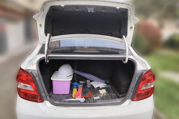 Used Chevrolet Aveo Sonic 2014 Sedan 1.4SL AT Fashion Edition Trunk