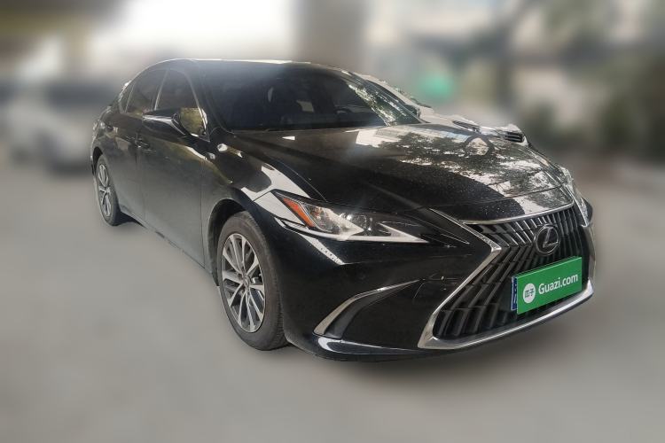 Used Lexus ES 2023 200 Excellence Edition
