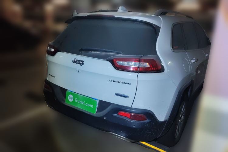 Used Jeep Cherokee 2016 2.4L Professional Smart Version Rear Right 45 Deg