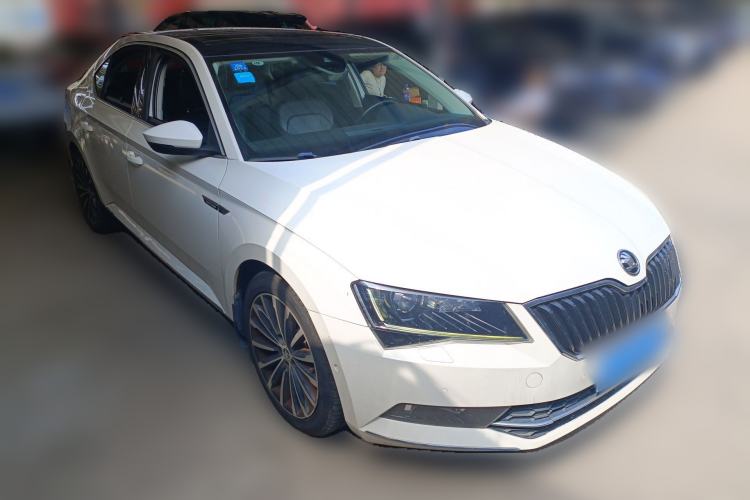 Used Skoda Superb 2016 TSI330 DSG Smart Drive Edition Front Right 45 Deg