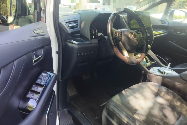 Used Lexus LM 2020 300h Seven-Seat Elegant Edition
