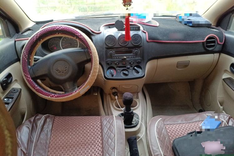 Used Wuling Hongguang 2010 1.4L Luxury Model Center Console