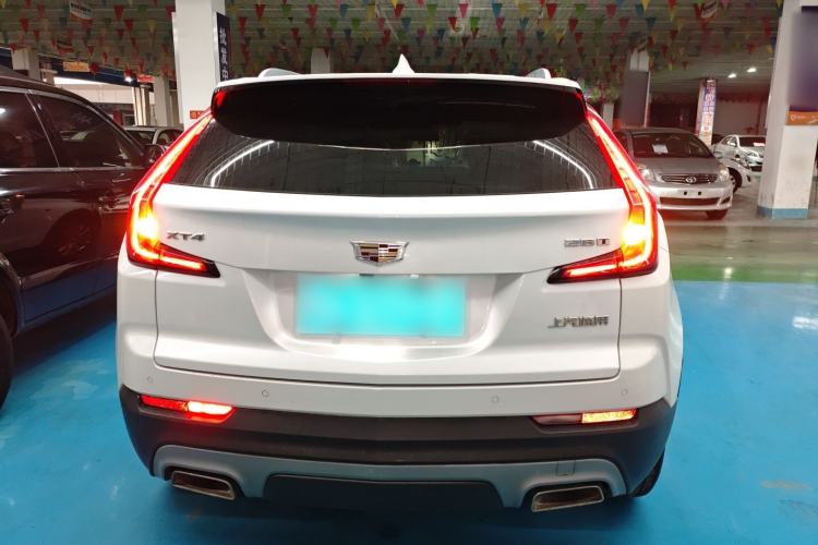 Used Cadillac XT4 2018 28T Two-Wheel Drive Leading Version
