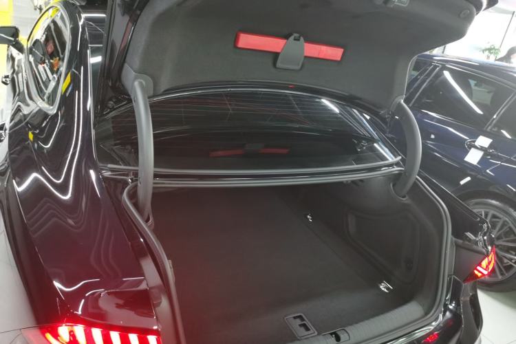 Used Audi A7L 2024 45TFSI S-line Dream-Building Edition Flow Crystal Package
