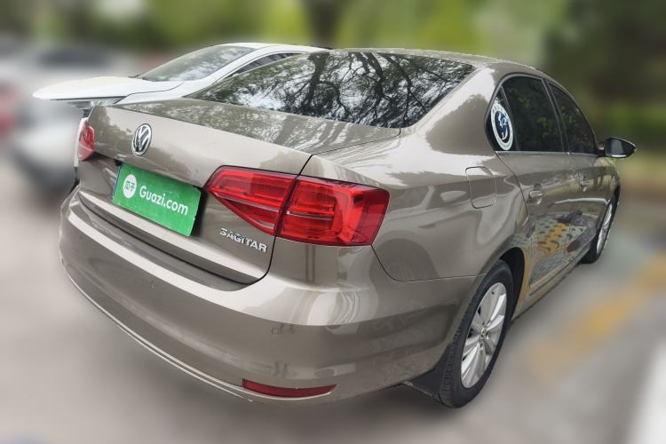 Used Volkswagen Sagitar 2015 1.6L Manual Comfort Model