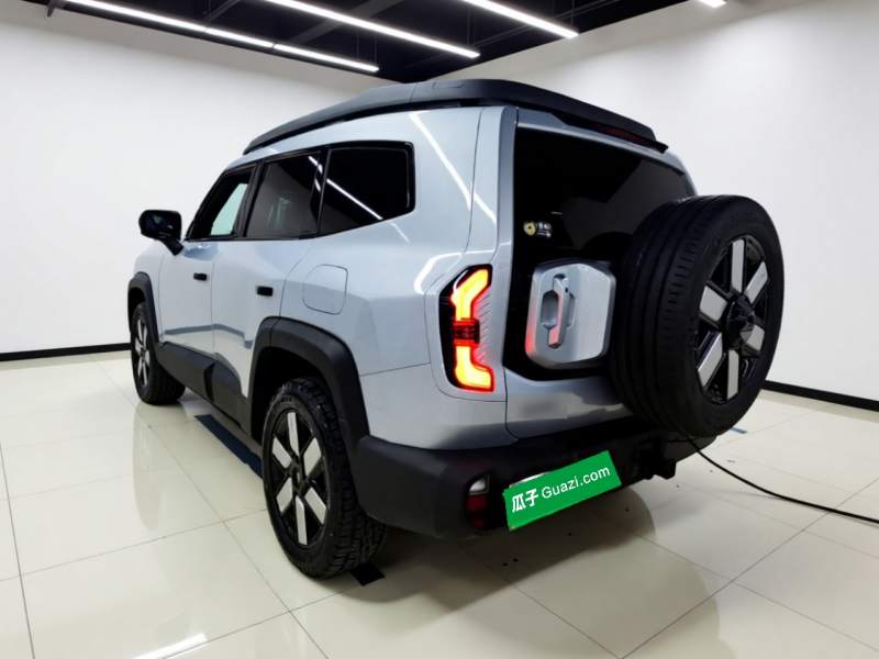 Used Deepal G318 2024 Four-Wheel-Drive Air Suspension Model — 4