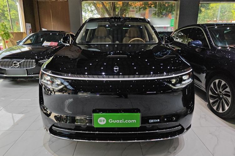 Used Hima AITO M8 2025 Extended-Range Ultra Version 53.4 kWh 6-Seater Edition Front