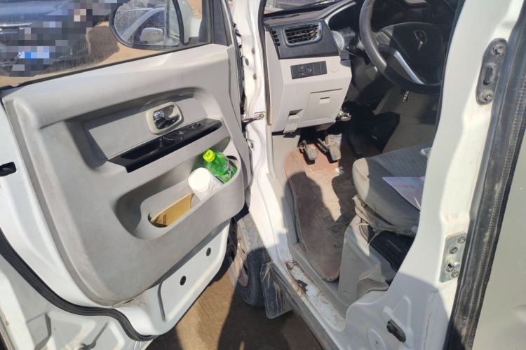 Used Jinbei New Hiace S 2021 1.5L Wealth Central Air-Conditioned Van China VI Standard SWC15M