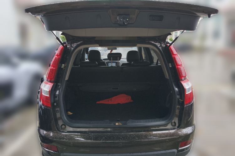 Used Geely Auto GX7 2015 Sports Edition 2.0L Automatic Luxury Upgrade Version China V Standard
