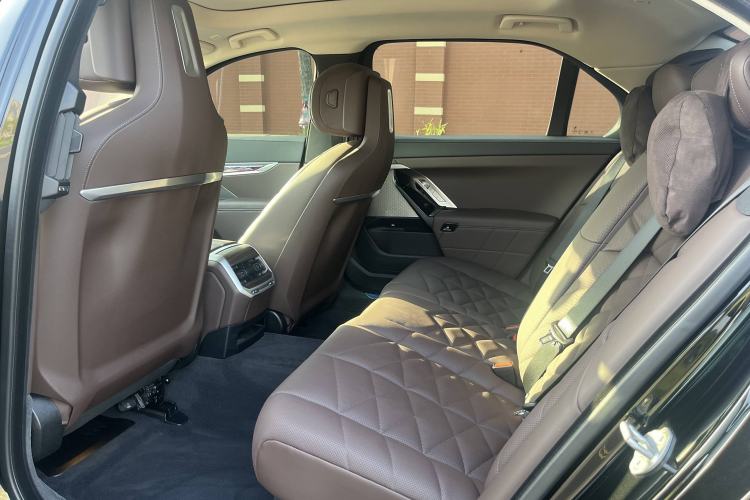 Used BMW 7 Series 2023 735Li M Sport Package