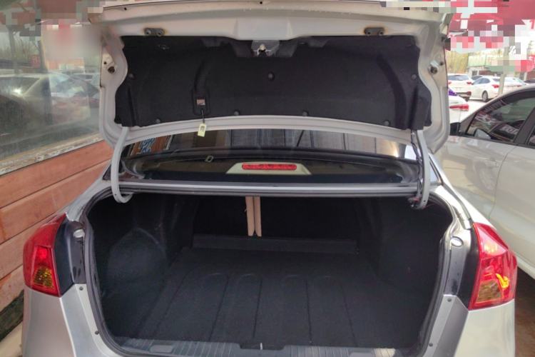 Used Buick Excelle 2015 1.5L Automatic Classic Model
