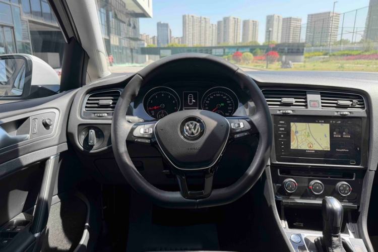 Used Volkswagen Golf 2020 Zhiai Edition 280TSI DSG Comfort Model Interior 10