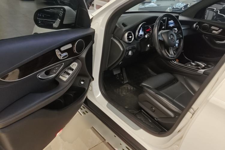 Used Mercedes-Benz GLC 2018 GLC 260 4MATIC Luxury Model