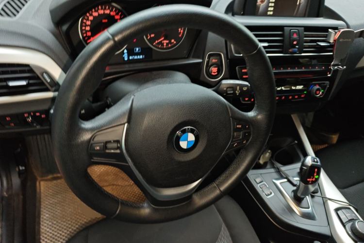 Used BMW 1 Series 2015 120i Leading Model Steering Wheel