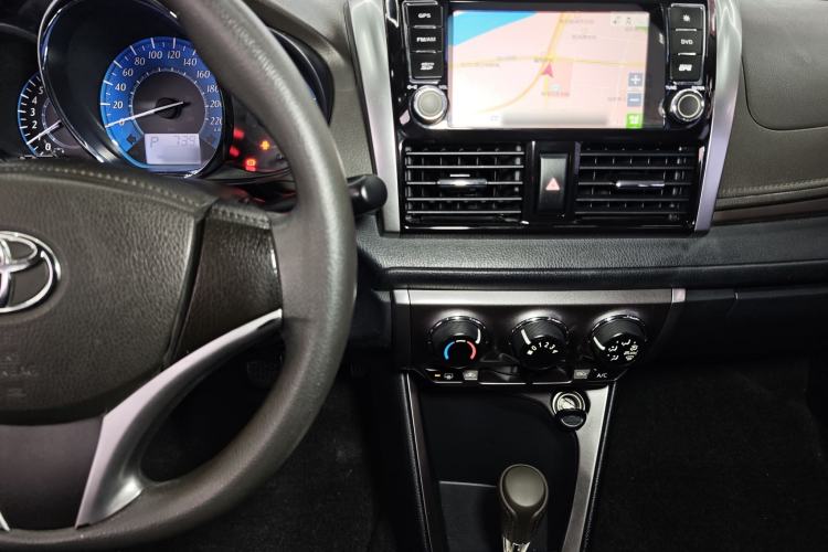 Used Toyota YARiS L Zhi Xuan 2015 1.5E Automatic Charm Edition