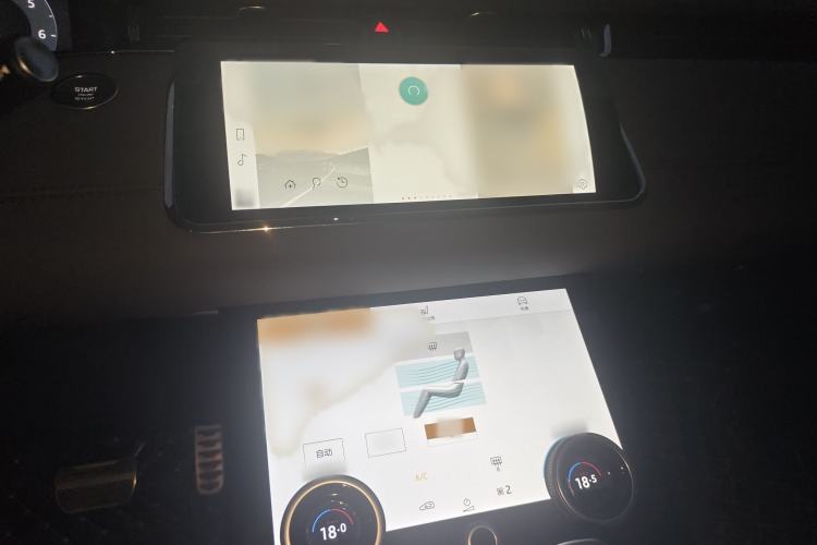 Used Land Rover Range Evoque 2023 Aurora L 249 PS Collins Antique Bronze Special Edition Audio And AC Panel