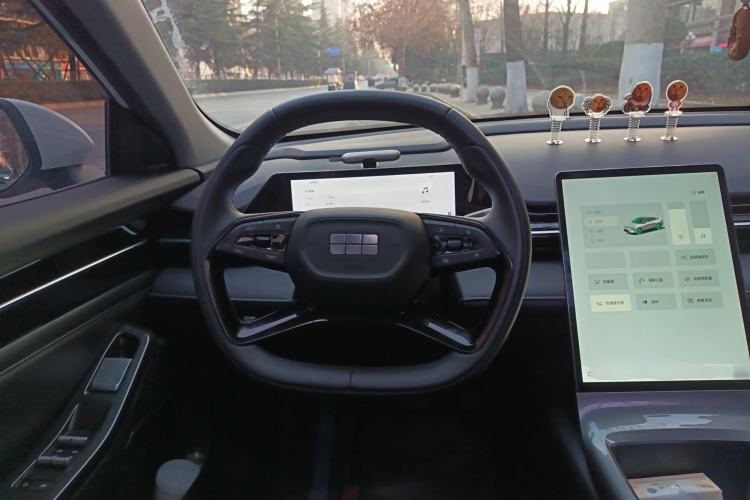 Used Geely Galaxy L6 2024 125km PLUS Dragon Edition