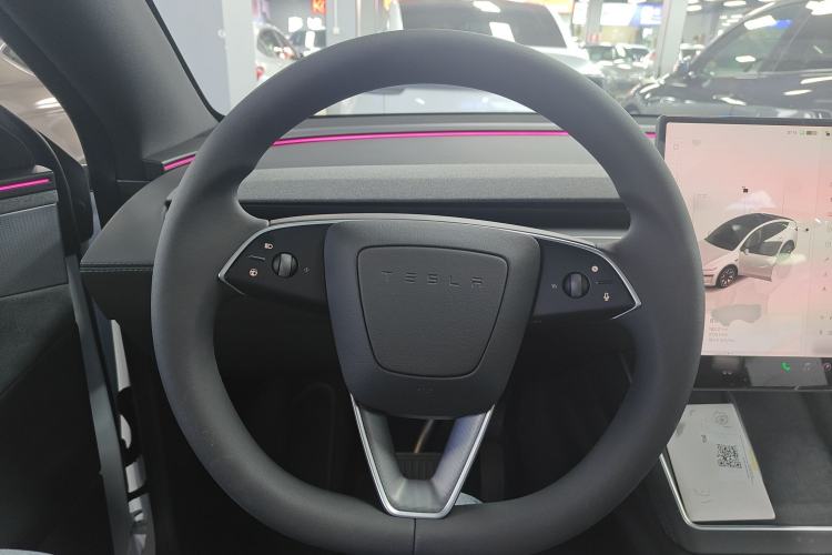 Used Tesla Model Y L 2025 Model Long-Range All-Wheel-Drive Version