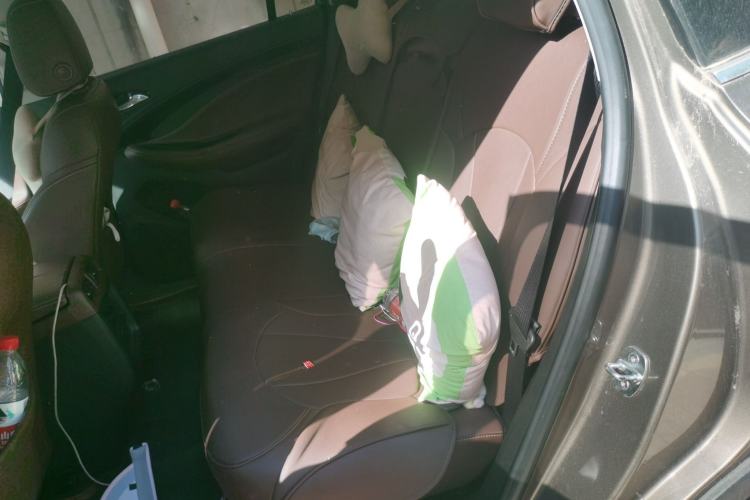 Used Buick Envision 2018 20T Two-Wheel Drive Luxury Model Left Rear Seat