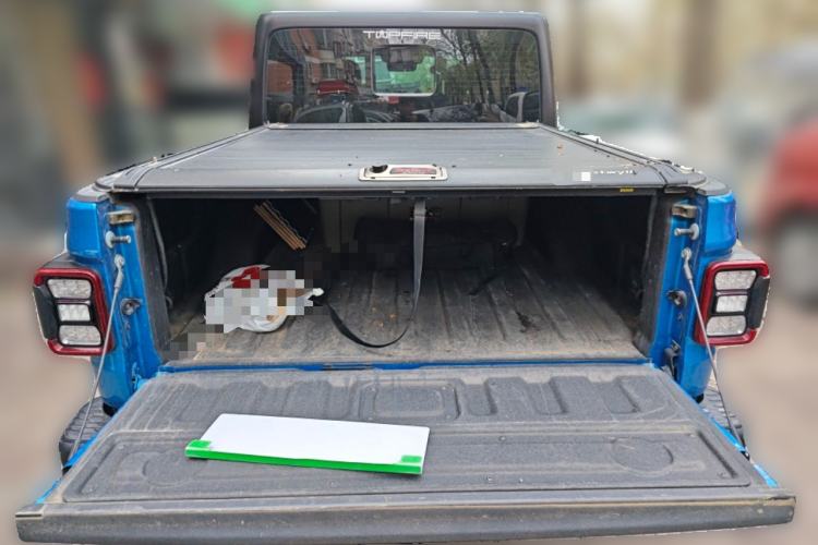 Used Jeep Gladiator 2022 3.6L Pioneer Edition Trunk
