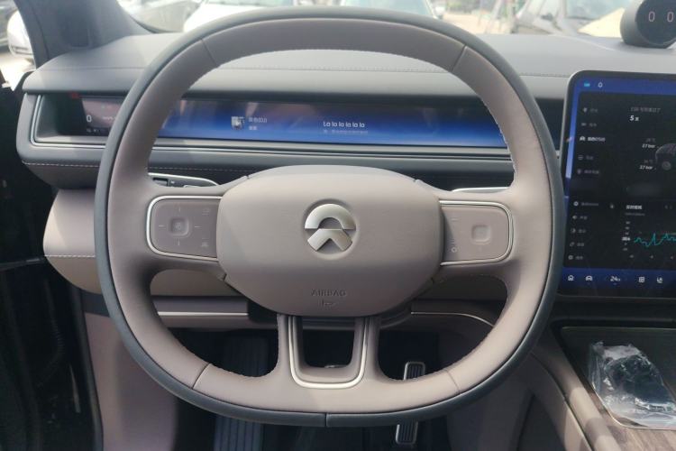 Used Nio ES8 2026 Model 6-seat Executive Signature Edition Steering Wheel