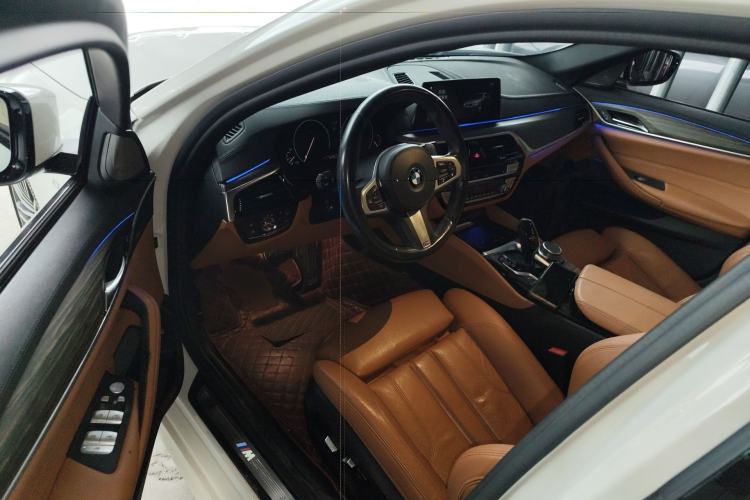 Used BMW 5 Series 2019 530i M Sport Package Driver Seat