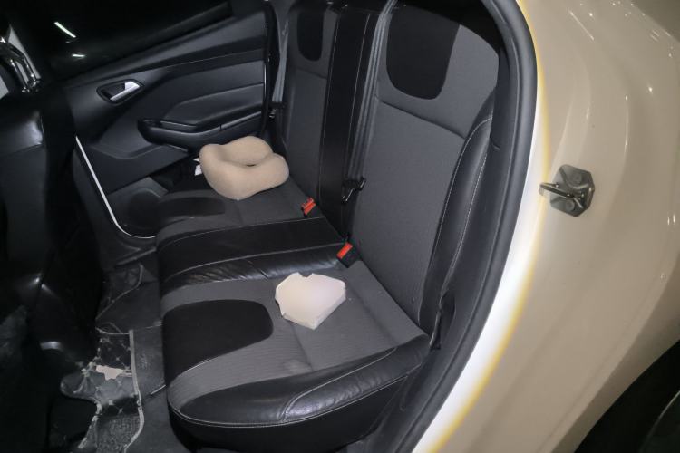 Used Ford Focus 2012 Hatchback 1.6L Manual Fashion Edition
