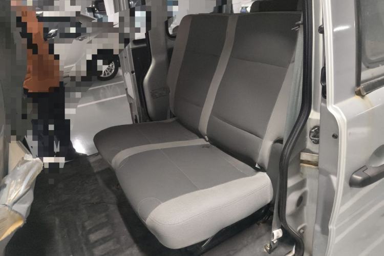 Used Dongfeng Xiaokang K07S 2016 1.2L Practical Version DK12-10 Left Rear Seat