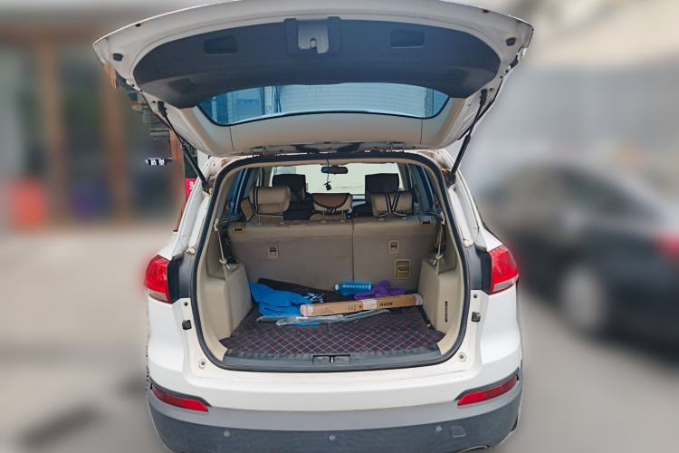 Used Zotye Domy X5 2017 Platinum Edition 1.5T Manual Luxury 7-Seater Model Trunk