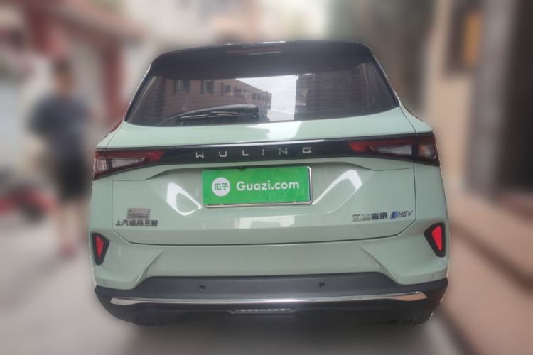 Used Wuling Asta 2022 2.0L DHT Electric-Speed Version
